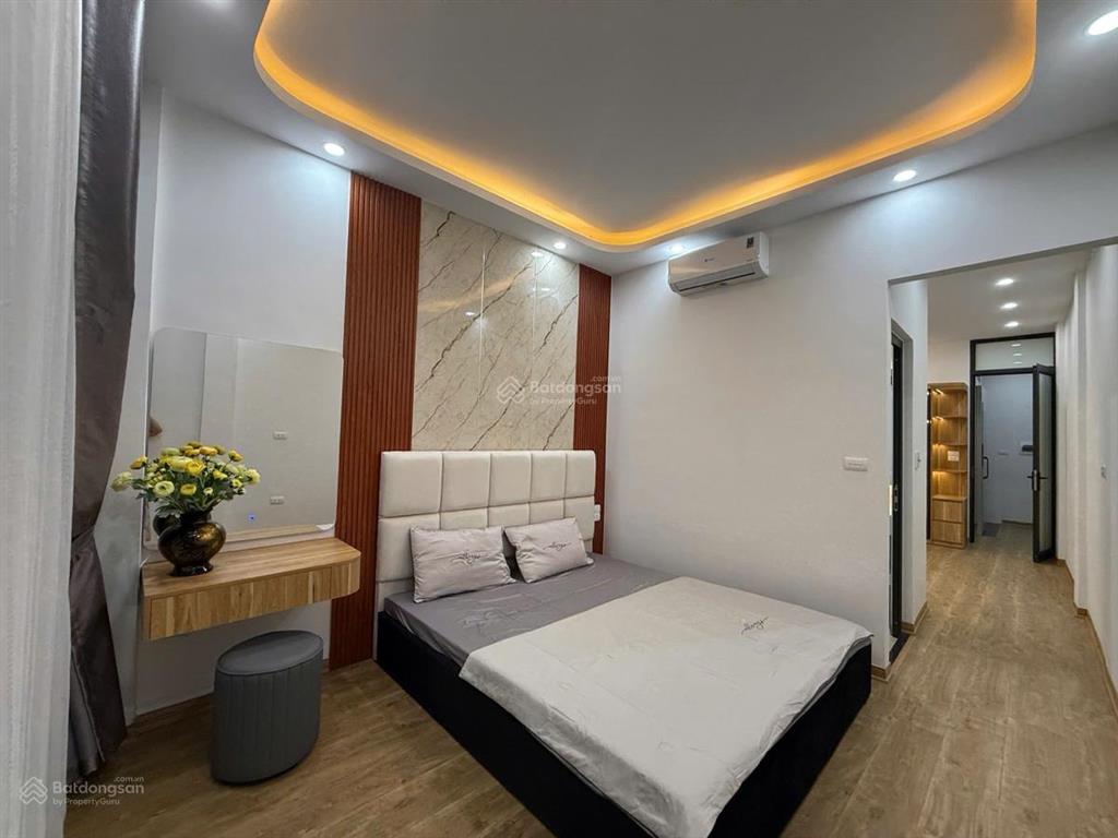 Cần bán nhà phố đặng văn ngữ, ngõ nông rộng, gần phố, gần hồ, nội thất hiện đại, 35m2x5 tầng