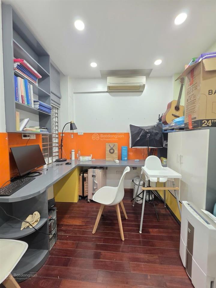Nhỏ xinh hiếm có phố thái hà, trước nhà rộng 3m, ngõ thông kd, 3 bước chân ra phố, nhà 37m2x4,5t