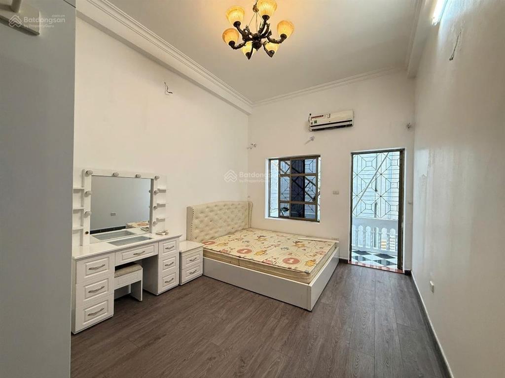 Cần bán nhà phố ô chợ dừa, trước nhà thoáng sáng, ngõ thông kd, gần phố và trường đh, 41m2x5tầng