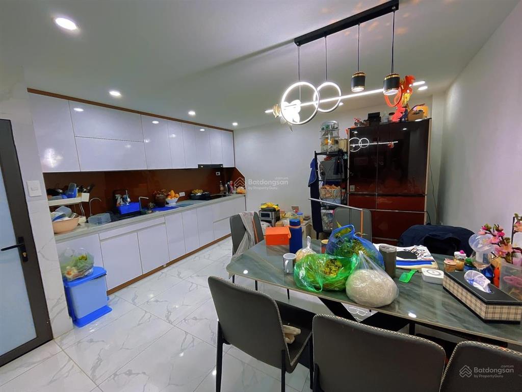 Sót lại nhà riêng huỳnh thúc kháng, mặt ngõ phân lô, vf8 vào nhà, gần trường đh ngoại thương, luật