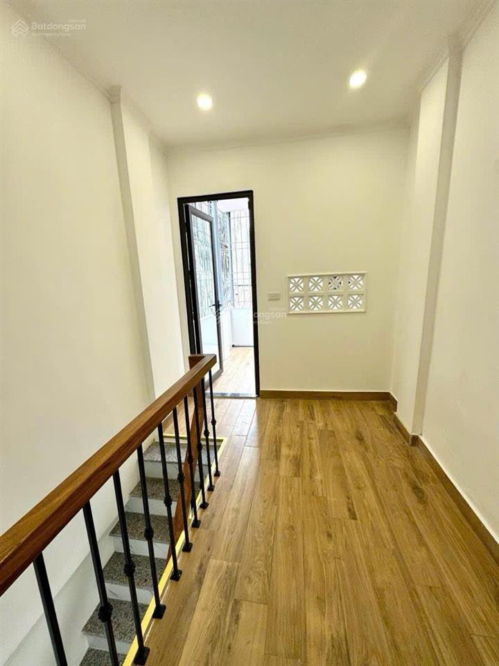 Cần bán nhà đẹp phố cát linh, ngõ nông, gần phố, gần đường tàu điện trên cao, giá hợp lý, 42m2x5t