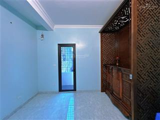 Cần bán nhanh, nhà đẹp phố nguyễn chí thanh, lô góc thoáng sáng, 3 bước chân ra phố, 30m2