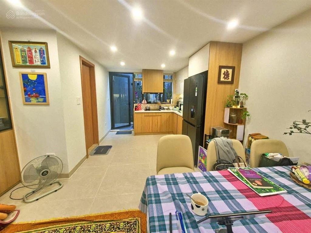 Cần bán nhà phố láng trung, ba bước chân ra phố ô tô tránh, nhà đẹp ở ngay, ngõ thông, 38m2x5t