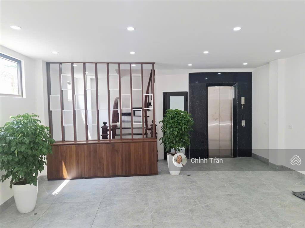 Bán tòa vp hỗn hợp. vừa ở vừa kinh doanh phố trạm long biên 75m2 7 t hơn 20 tỷ tl