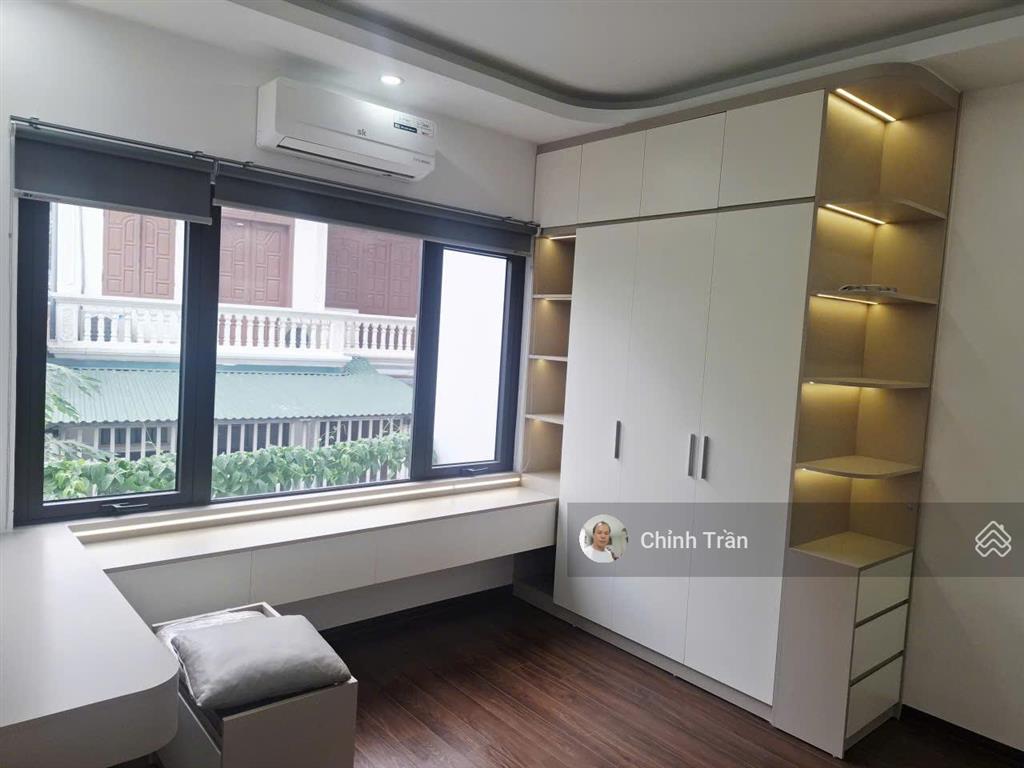 Bán tòa vp hỗn hợp. vừa ở vừa kinh doanh phố trạm long biên 75m2 7 t hơn 20 tỷ tl