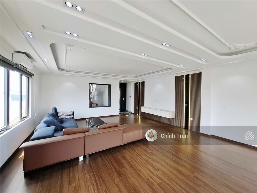 Bán tòa vp hỗn hợp. vừa ở vừa kinh doanh phố trạm long biên 75m2 7 t hơn 20 tỷ tl