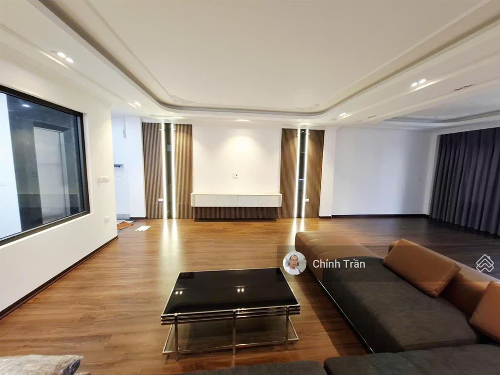 Bán tòa vp hỗn hợp. vừa ở vừa kinh doanh phố trạm long biên 75m2 7 t hơn 20 tỷ tl