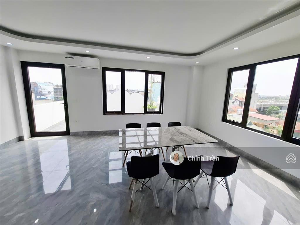 Bán tòa vp hỗn hợp. vừa ở vừa kinh doanh phố trạm long biên 75m2 7 t hơn 20 tỷ tl