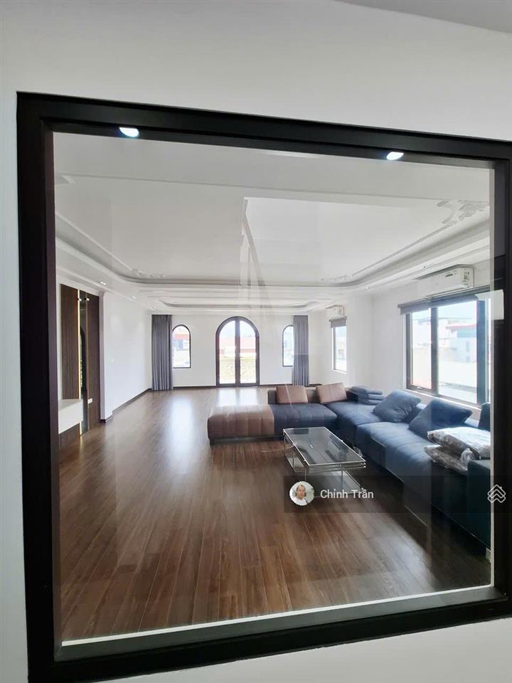 Bán tòa vp hỗn hợp. vừa ở vừa kinh doanh phố trạm long biên 75m2 7 t hơn 20 tỷ tl