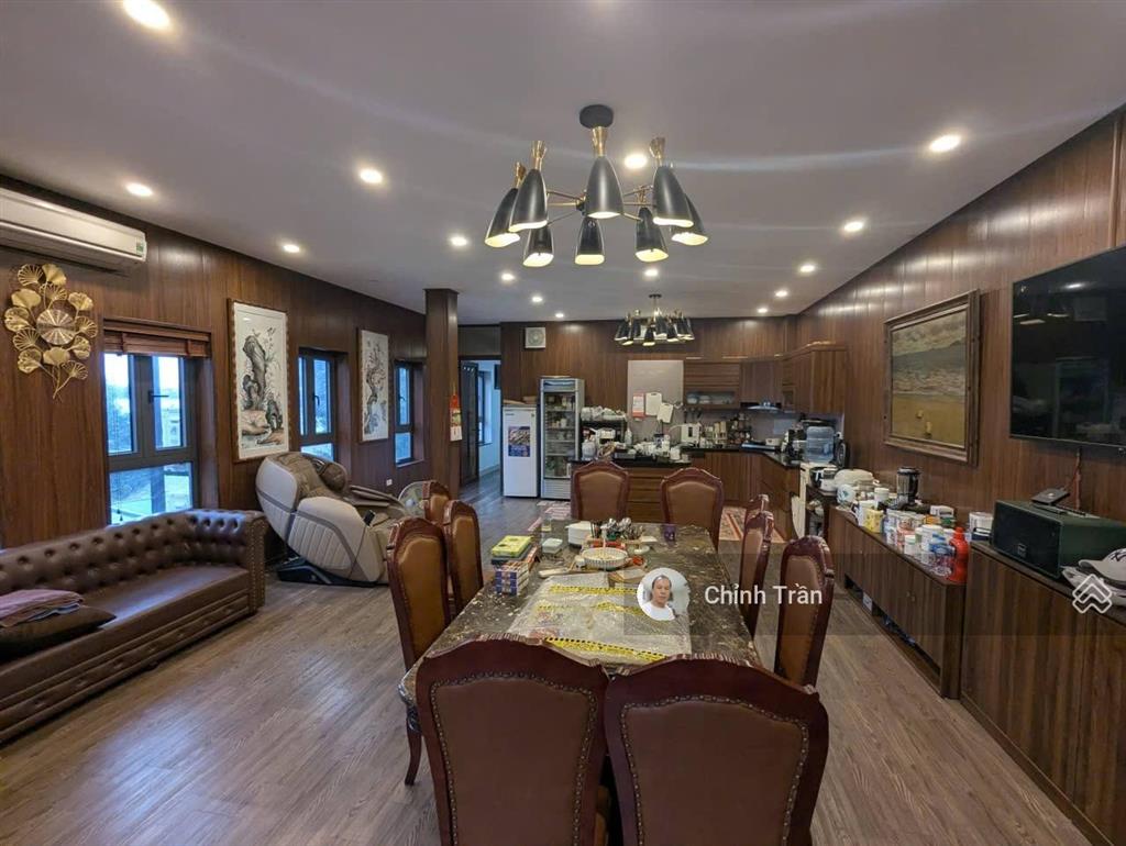 Cc bán tòa vp mặt phố vừa ở vừa kinh doanh. dòng tiền 120 triệu /tháng. sổ vuông đẹp bàn giao ngay