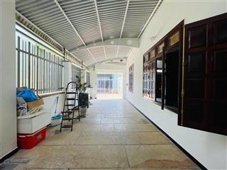 Bán nhà ngang tặng nội thất tại pleiku