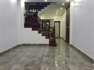 Cho thuê 5 tầng mới đẹp, ô tô đỗ cửa tại phố hoa bằng, yên hòa, cầu giấy, hà nội