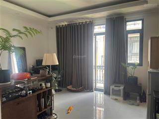 Cho thuê căn hộ rộng 40m2 có ban công thoáng mát full nội thất gần đại học văn lang, khu an ninh