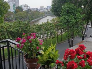 Căn hộ cao cấp view sông thoáng mát full nội thất khoá từ vân tay vị trí tiện di chuyển các quận