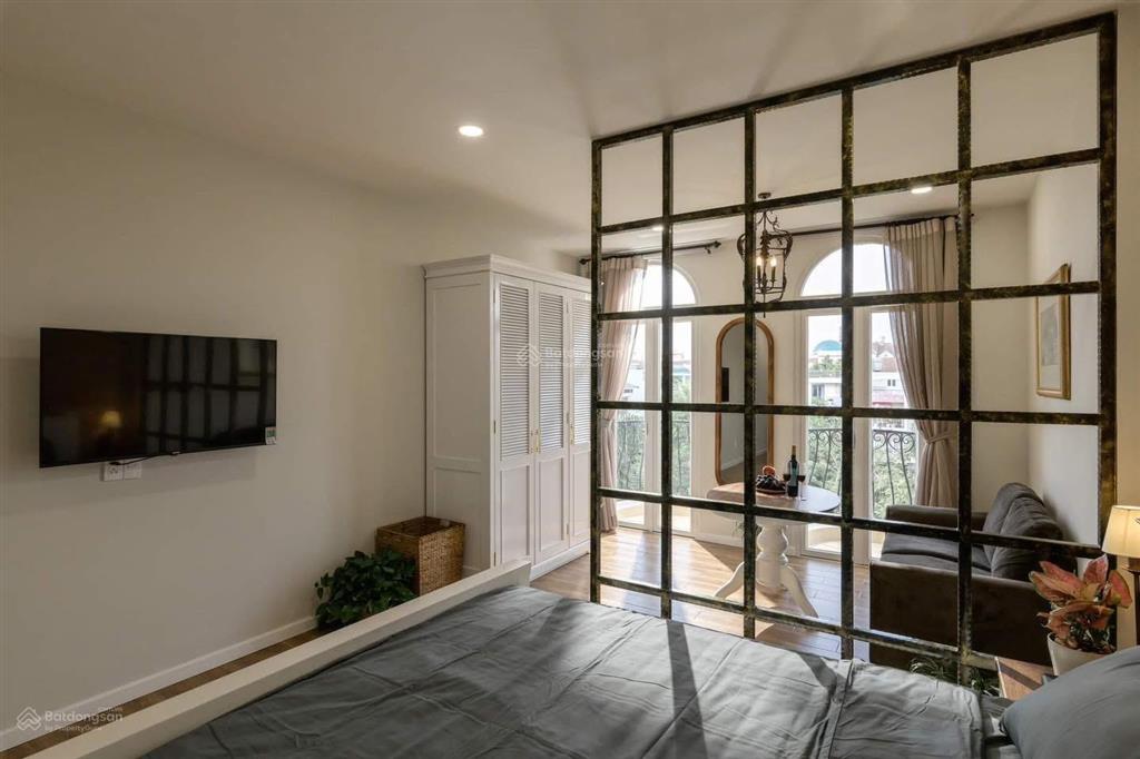 Siêu hót căn hộ dịch vụ ngay trung tâm quận 4 / full nt ngay chân cầu ông lãnh