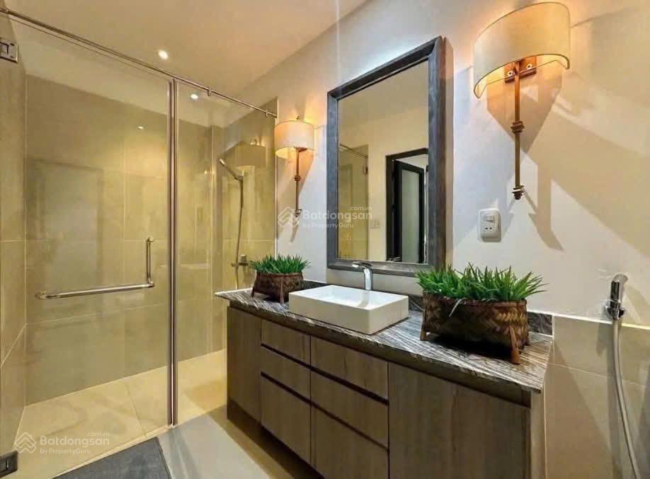 Siêu hót căn hộ dịch vụ ngay trung tâm quận 4 / full nt ngay chân cầu ông lãnh