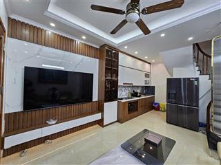 Hạ 300tr bán nhà mễ trì 5 tầng dân xây, ngõ thông  ô tô 30m  tặng full nội thất  7tỉ hơn