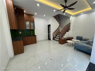 7tỉ hơn  bán nhà phú đô gần sân vận động mỹ đình  mới tinh  tặng full nội thất sẵn ở.