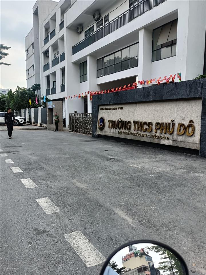 8tỉ hơn  phú đô  nhà đẹp lô góc 2 thoáng  dân xây  40m2  5 tầng  6 ngủ  ô tô cách hơn 10m