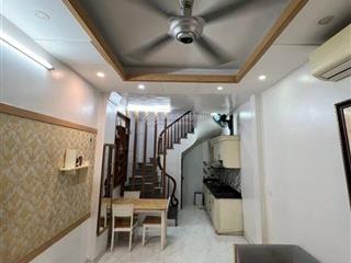 Hơn 7tỉ bán nhà mỹ đình ô tô đỗ cửa  lô góc  kinh doanh nhỏ 6 tầng  5 ngủ  dân xây chắc chắn