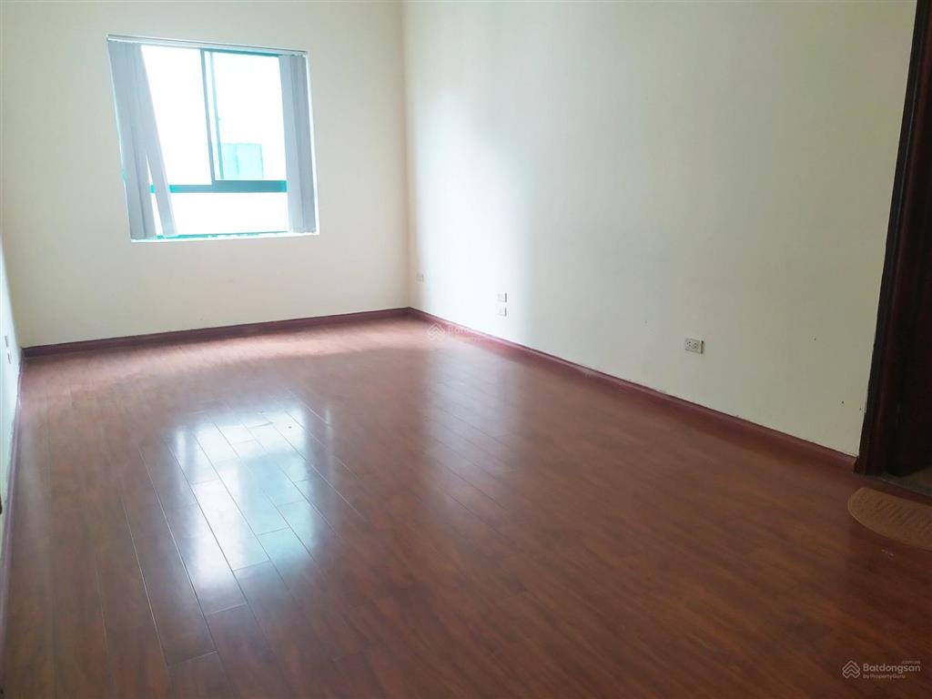 Nổi bật ! cho thuê căn hộ 17t hoàng đạo thúy. 153m2. 3 phòng ngủ đồ cơ bản gắn tường. 16tr/th