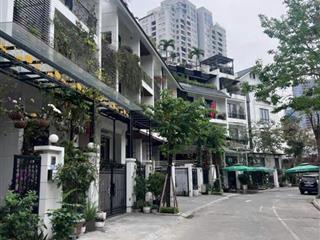 Bán biệt thự khu VIP phường Trung Hòa, Cầu Giấy 161m2 5 tầng, MT 7.7m, 53 tỷ