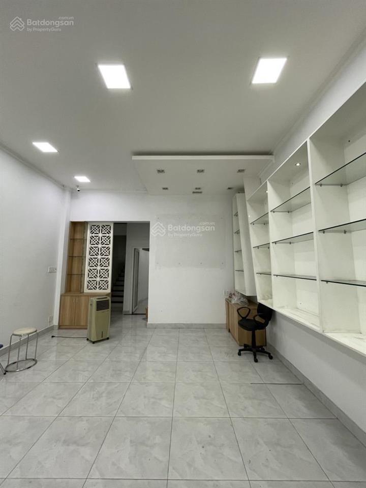 Giá tốt trung tâm quận 9 mặt đường kinh doanh chính sầm uất mọi ngành nghề. hiện trung tâm anh ngữ