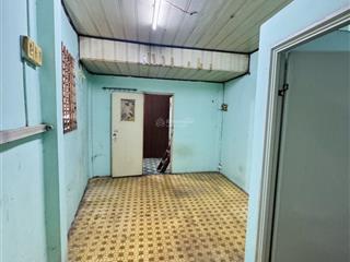 Nhà ngay vòng xoay trần phú, 36m2 chỉ 140 triệu/m2 trong khu vực không có căn thứ 2