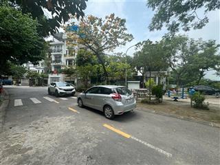 Chính chủ cần bán tái định cư giang biên  việt hưng , view vườn hoa , ko lỗi lầm .  dt 76m2 x mt