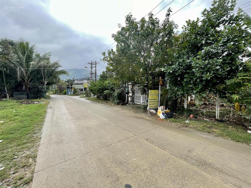 Cần bán nhanh bán lô đất mặt tiền đường xuân sơn  vĩnh trung giá cực tốt đầu tư