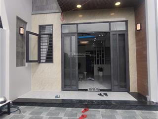Bán nhà mỹ hạnh nam, 1 sẹc giồng lớn vào 200m gần chợ. 90m2 nhà mới, giá 1.63 tỷ.  0937 866 ***