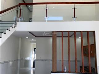 Bán nhà mỹ hạnh nam, 1 sẹc giồng lớn, 100m2 nhà 1 lửng có sổ riêng giá 1 tỷ 650 tr.  0937 866 ***