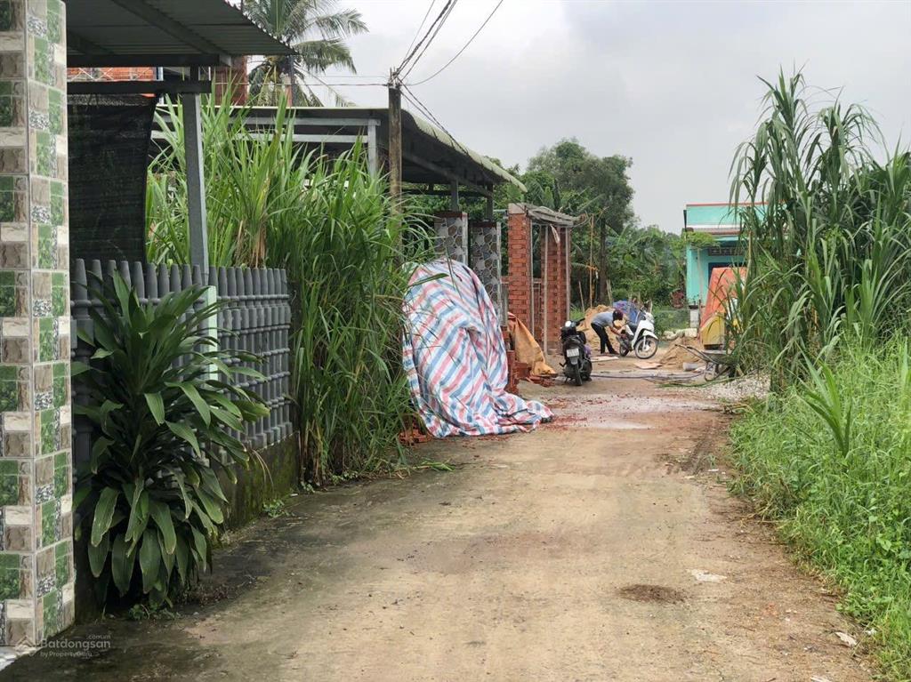 Bán đất mỹ hạnh nam, tỉnh lộ 824 vào 300m 125m2 thổ cư, bê tông 5m giá 1 tỷ 100 triệu  0937 866 ***