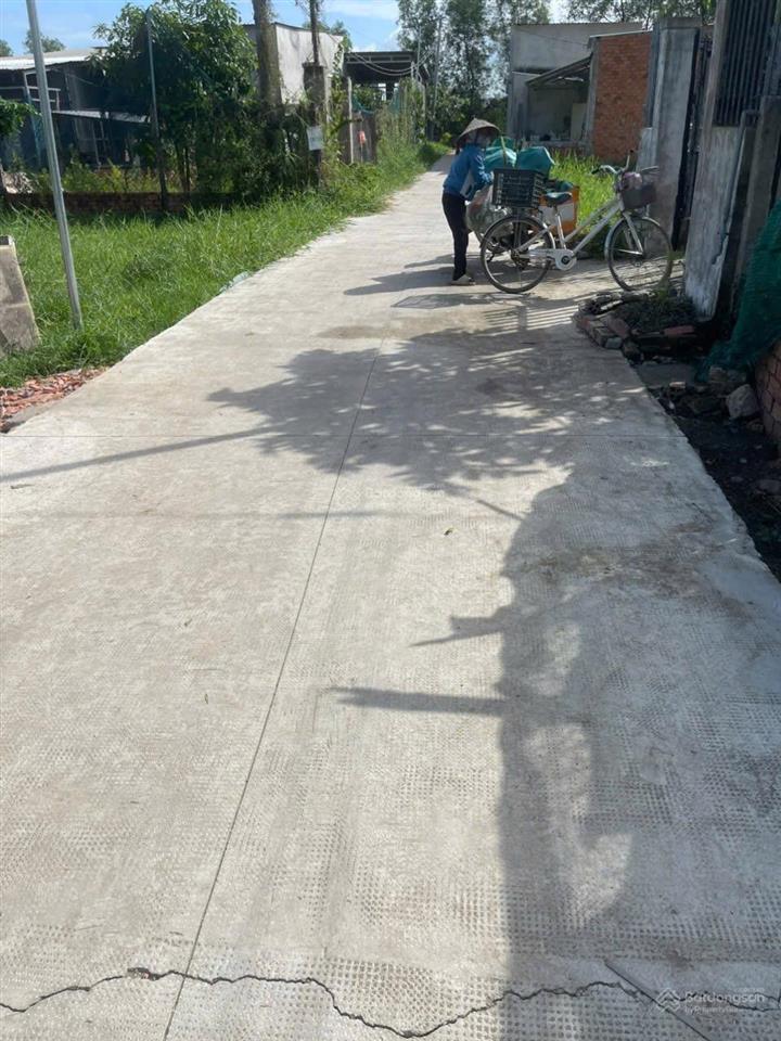 Bán đất mỹ hạnh nam, tỉnh lộ 824 vào 300m 125m2 thổ cư, bê tông 5m giá 1 tỷ 100 triệu  0937 866 ***