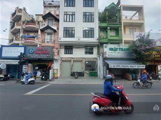 Bán căn hộ dịch vụ 35 phòng, mặt tiền lê đức thọ, đang cho thuê khoán 200 triệu/tháng giá 70 tỷ