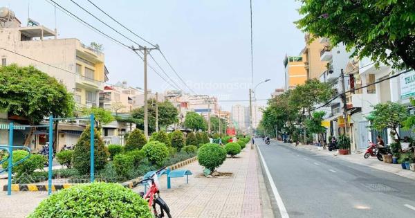 Bán nhà mặt tiền hiền vương tân phú 8x20m