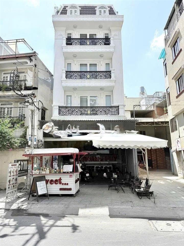 Bán nhanh chdv 5 tầng đối diện đại học công thương