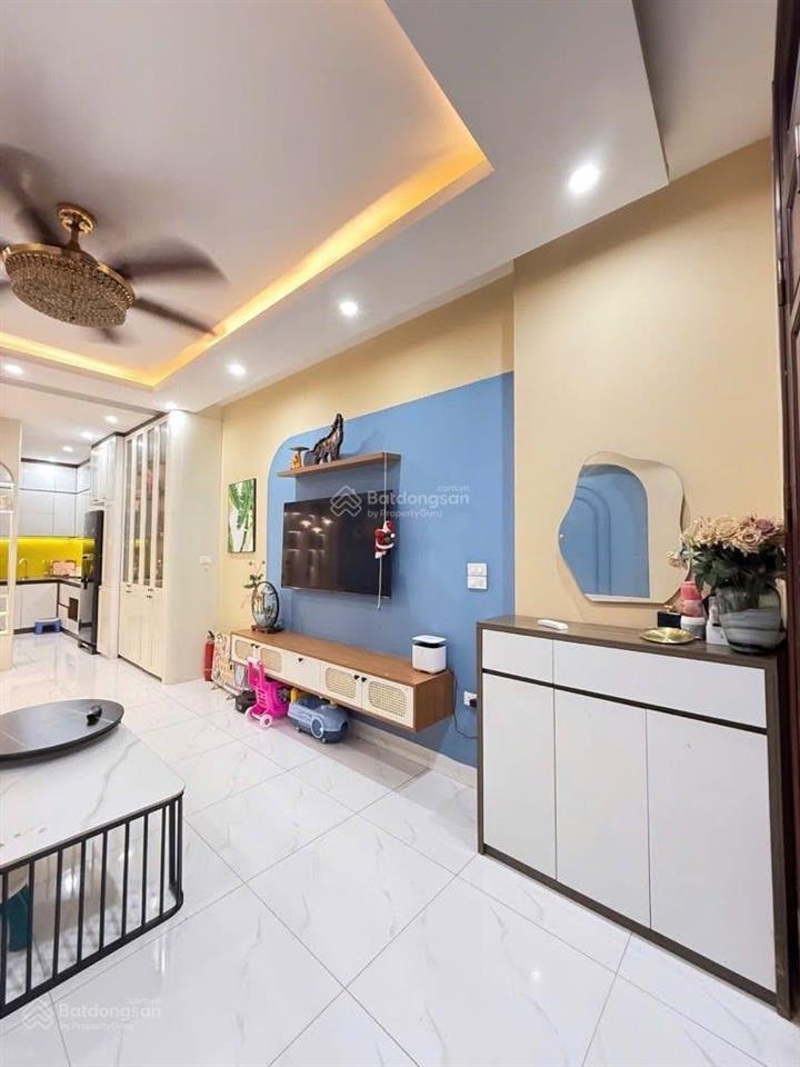 Bán nhà minh khai  ô tô đỗ cổng nhà  dt 30m giá 7 tỷ  đối diện timecity