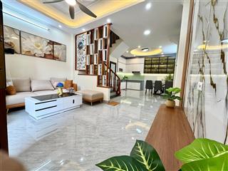 Bán nhà p. vĩnh hưng, dt 40m2 giá 7.3 tỷ, nhà đẹp full nội thất ở ngay, 20m ra ô tô