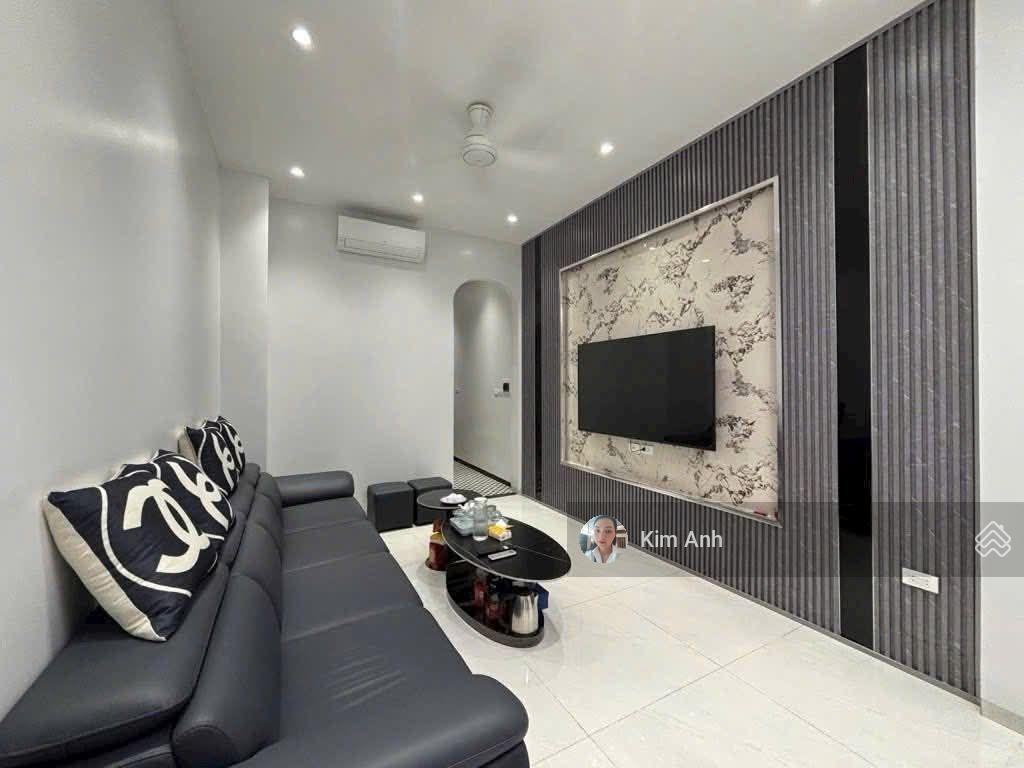 Nhỉnh 6 tỷ nhà 58m2 ngang hơn 4m bùi đình tuý trung tâm p24 bình thạnh sát hẻm xe hơi