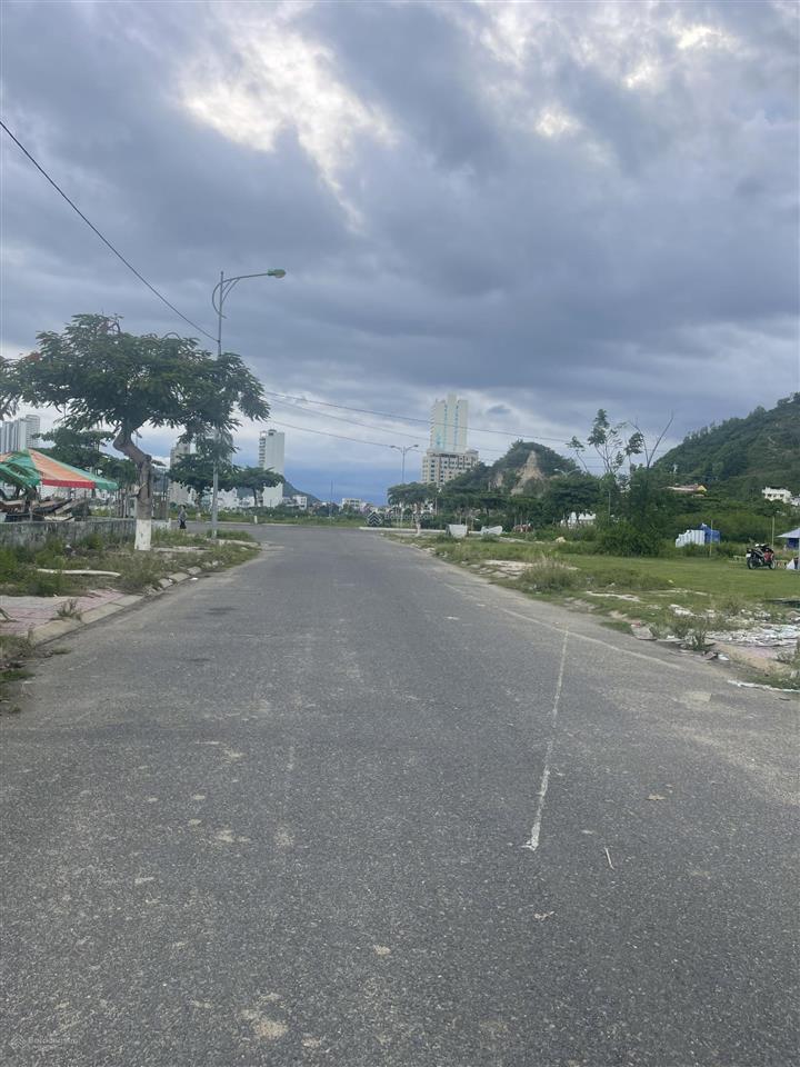 Lô đất mặt tiền đường bùi huy bích hòn xện, vĩnh hòa bắc nha trang 60m2  4,45 tỷ