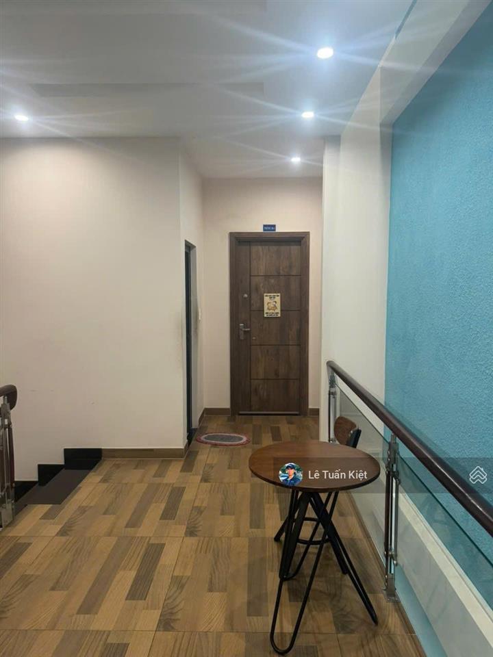 Nhà nguyên căn cho thuê giá tốt 30tr/tháng. dt 5x23. vị trí đẹp thoáng mát tại vạn phúc