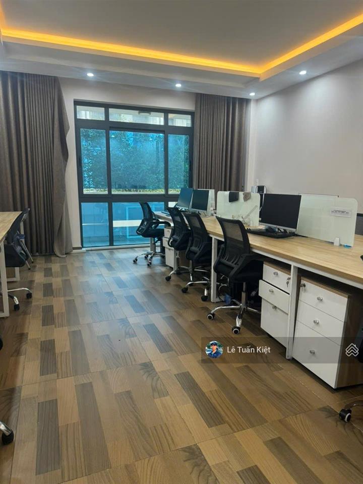 Nhà nguyên căn cho thuê giá tốt 30tr/tháng. dt 5x23. vị trí đẹp thoáng mát tại vạn phúc