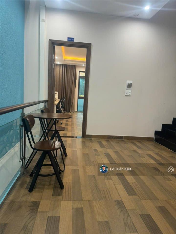 Nhà nguyên căn cho thuê giá tốt 30tr/tháng. dt 5x23. vị trí đẹp thoáng mát tại vạn phúc