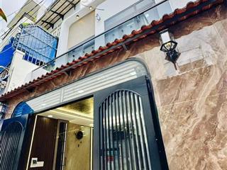 Đi nước ngoài chính chủ bán gấp nhà phổ quang, p2, tân bình. chỉ 2,8tỷ. hẻm xe hơi. 60m2. n