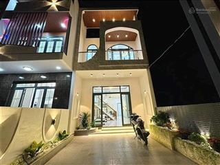 Hot bán nhà đẹp tại đường thái phiên, p9, q11. 3 tầng, giá sốc. hẻm xe hơi. giá 2,86tỷ. x765069021