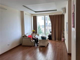 Căn hộ 3 ngủ 2 vệ sinh tầng trung toà gemek 2