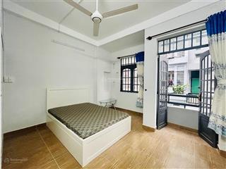 Cho thuê căn hộ 2pn full nội thất  bancol  nhiều cửa sổ thoáng  ngay cầu lê văn sỹ