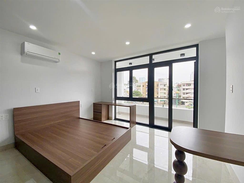 Cho thuê căn hộ mới 100%, full nội thất, ban công, máy giặt riềng, gần toà nhà viettel