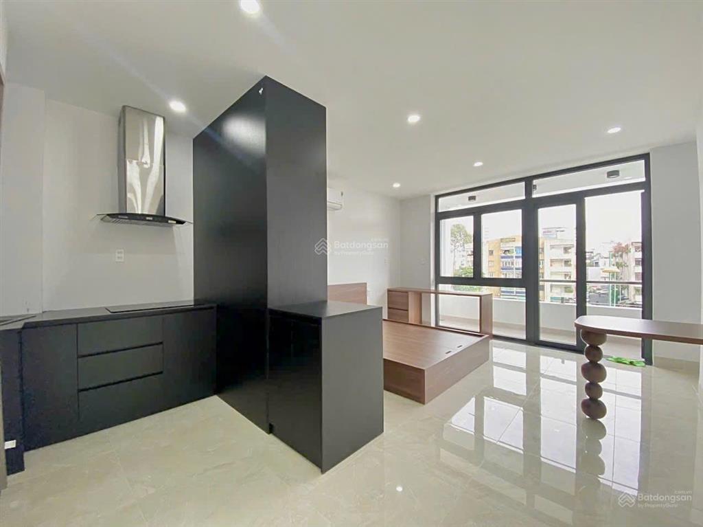 Cho thuê căn hộ mới 100%, full nội thất, ban công, máy giặt riềng, gần toà nhà viettel